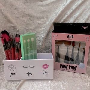 Makeup Brush Bundle with Brush Holder New